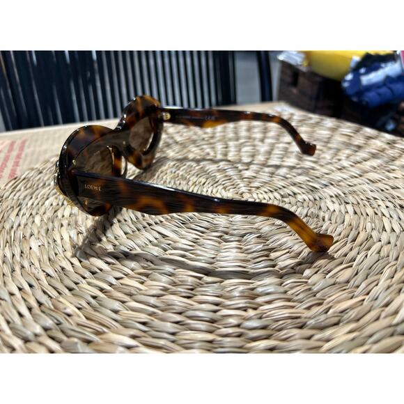 Loewe Cat-Eye Sunglasses – Tortoise Shell Frame with Gold Trim / Brand New - Picture 3 of 7